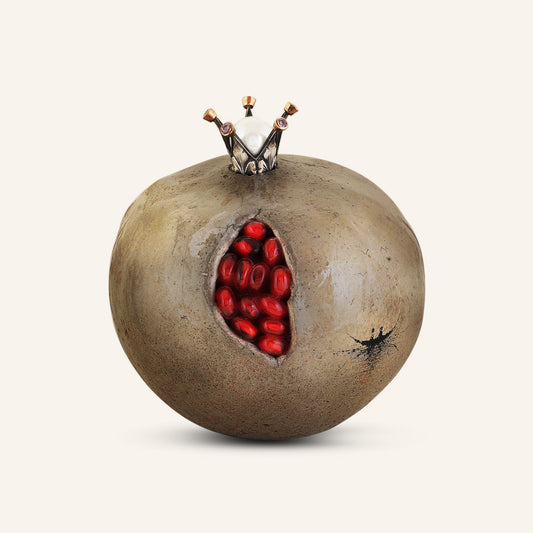 Boat Figured Pomegranate