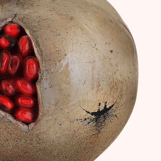 Boat Figured Pomegranate